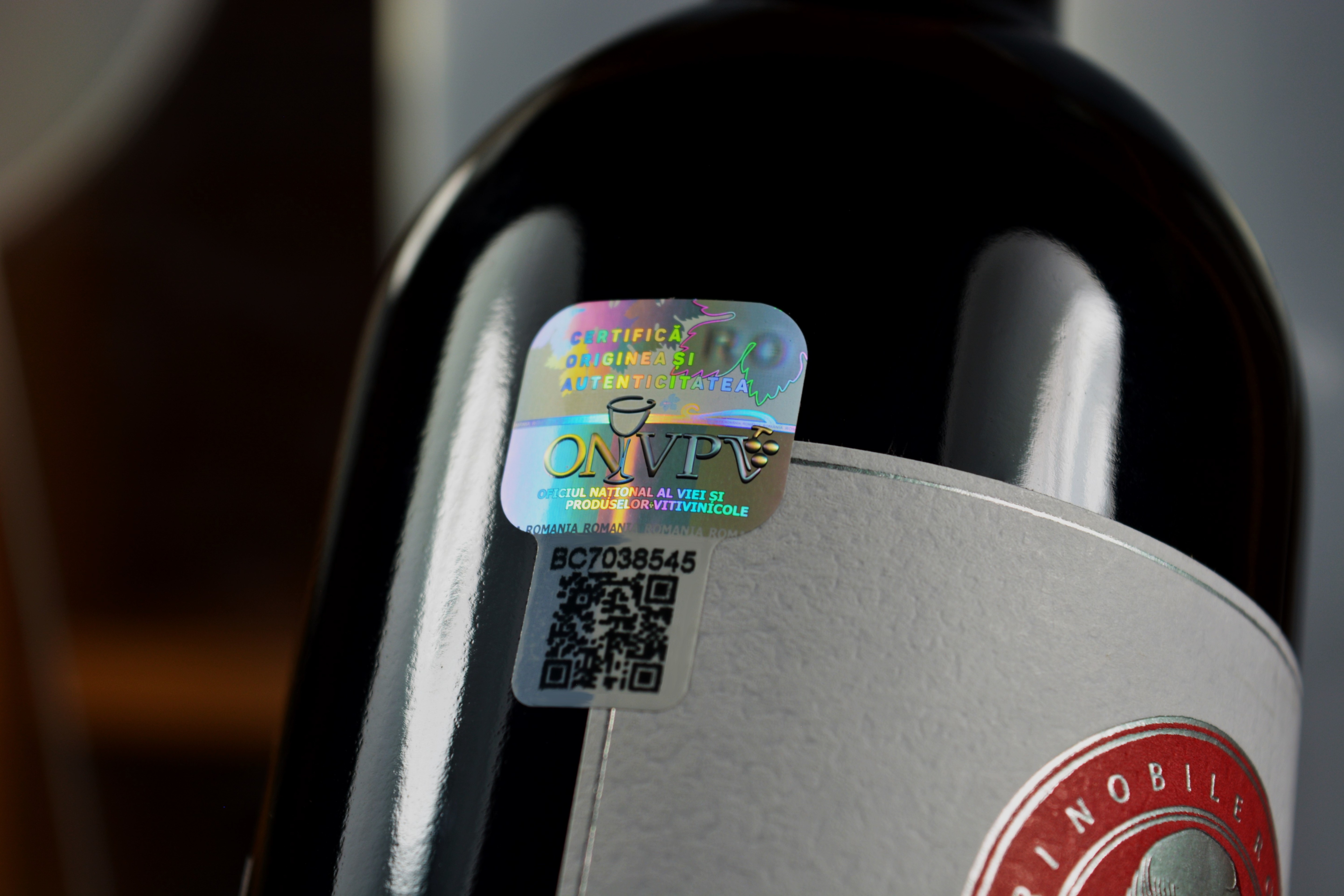 NEW INTERACTIVE HOLOGRAPHIC LABELS PROMOTE WINE PROVENANCE AND FIGHT